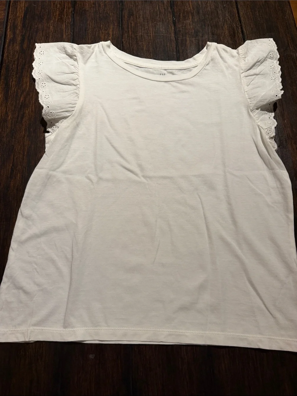 GAP White Eyelet Ruffle Sleeve Tee